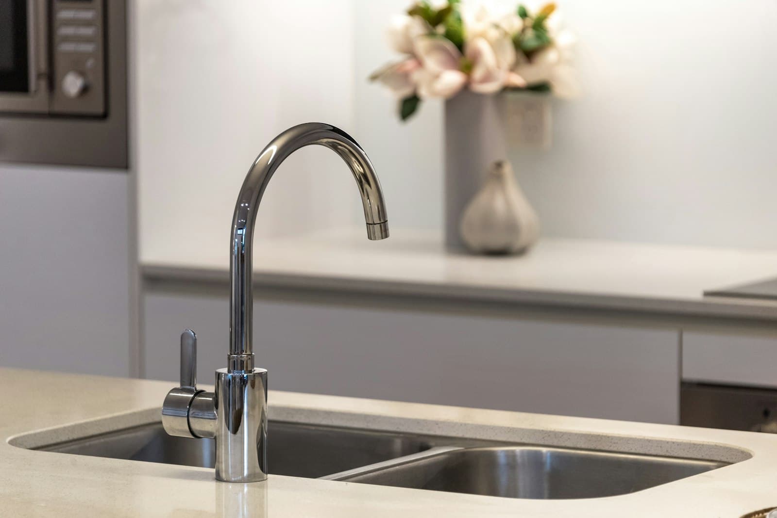 Modern kitchen faucet installation